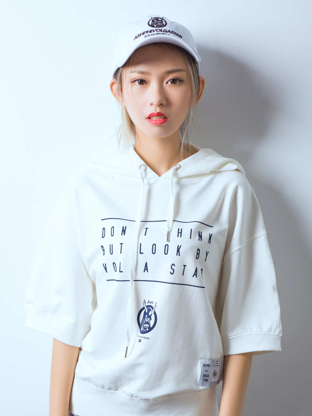 ASH'PHI|女|ASH'PHI 六纹钱 女款印花中袖连帽卫衣