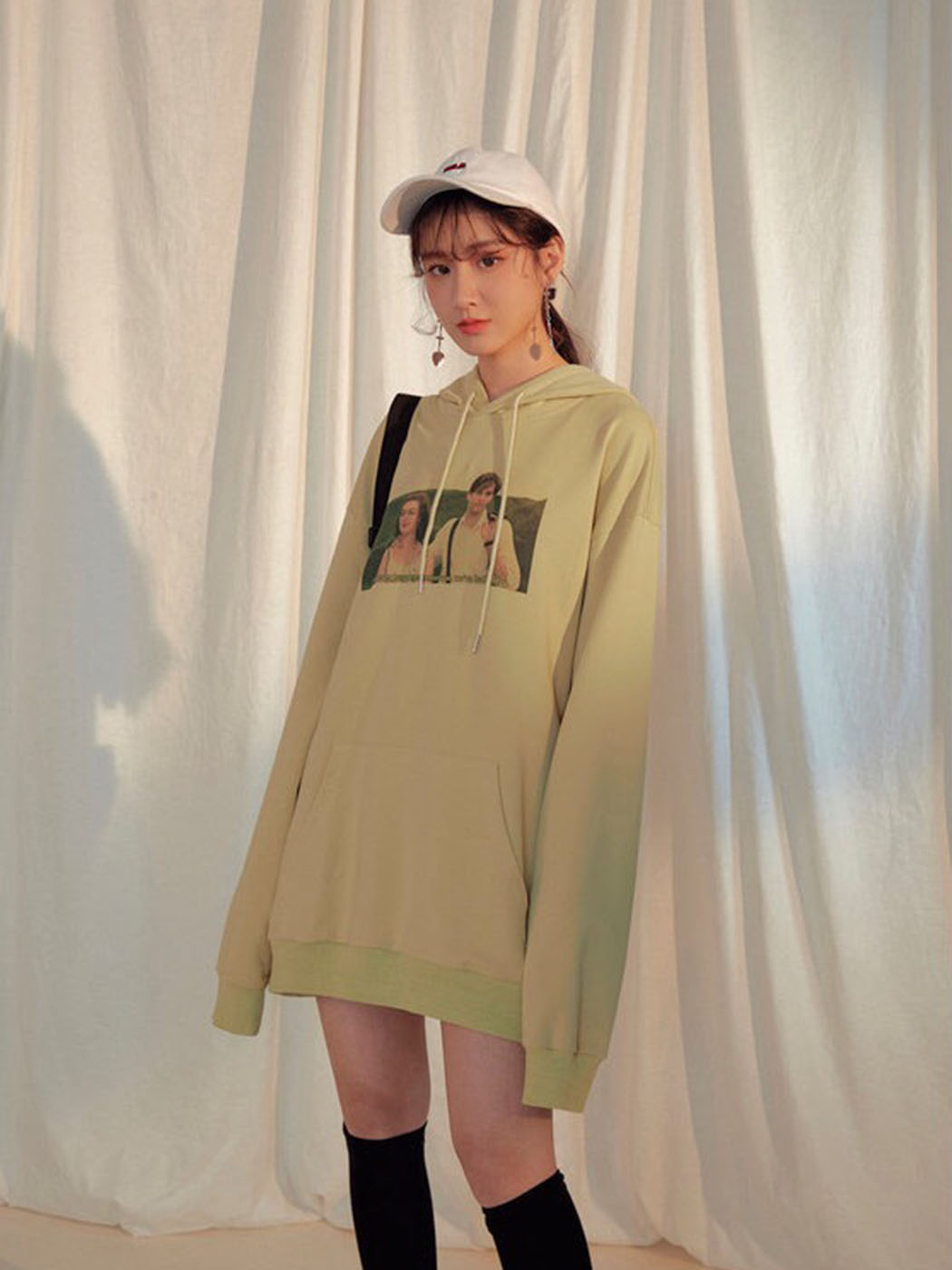 3OMETHINGCHIC|女|3OMETHINGCHIC 连帽圆领复古印花卫衣